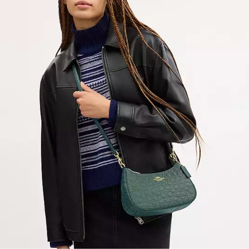 Coach Teri Shoulder Bag In Blocked Signature Leather - Picture 9 of 10